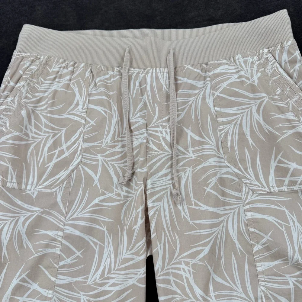 Palm Rio Womens 1X Tropical Palm Leaf Print Cropped Capri Pants Beige White - Picture 5 of 11